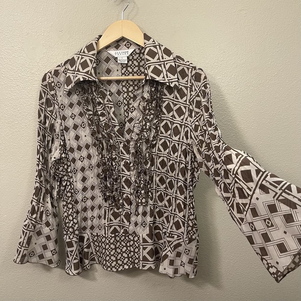 Allison Taylor Ruffle Top‎ Bell Sleeve Geo Retro Groovy Buttons Brown Beige Sz L